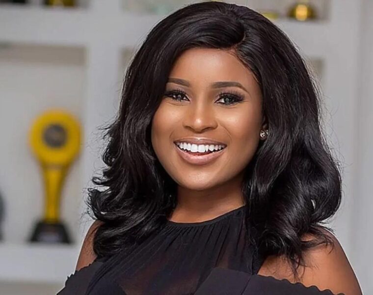 Berla Mundi adorewomen.com