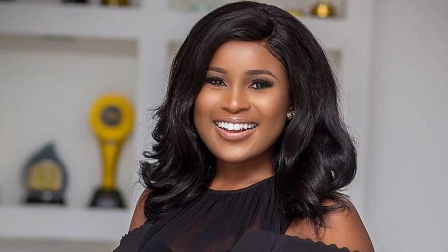 Berla Mundi adorewomen.com